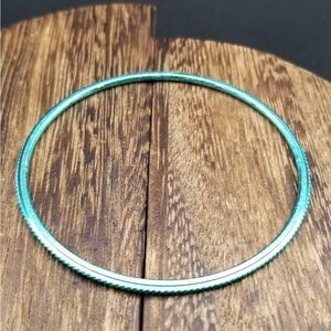 In the blue bracelet B939